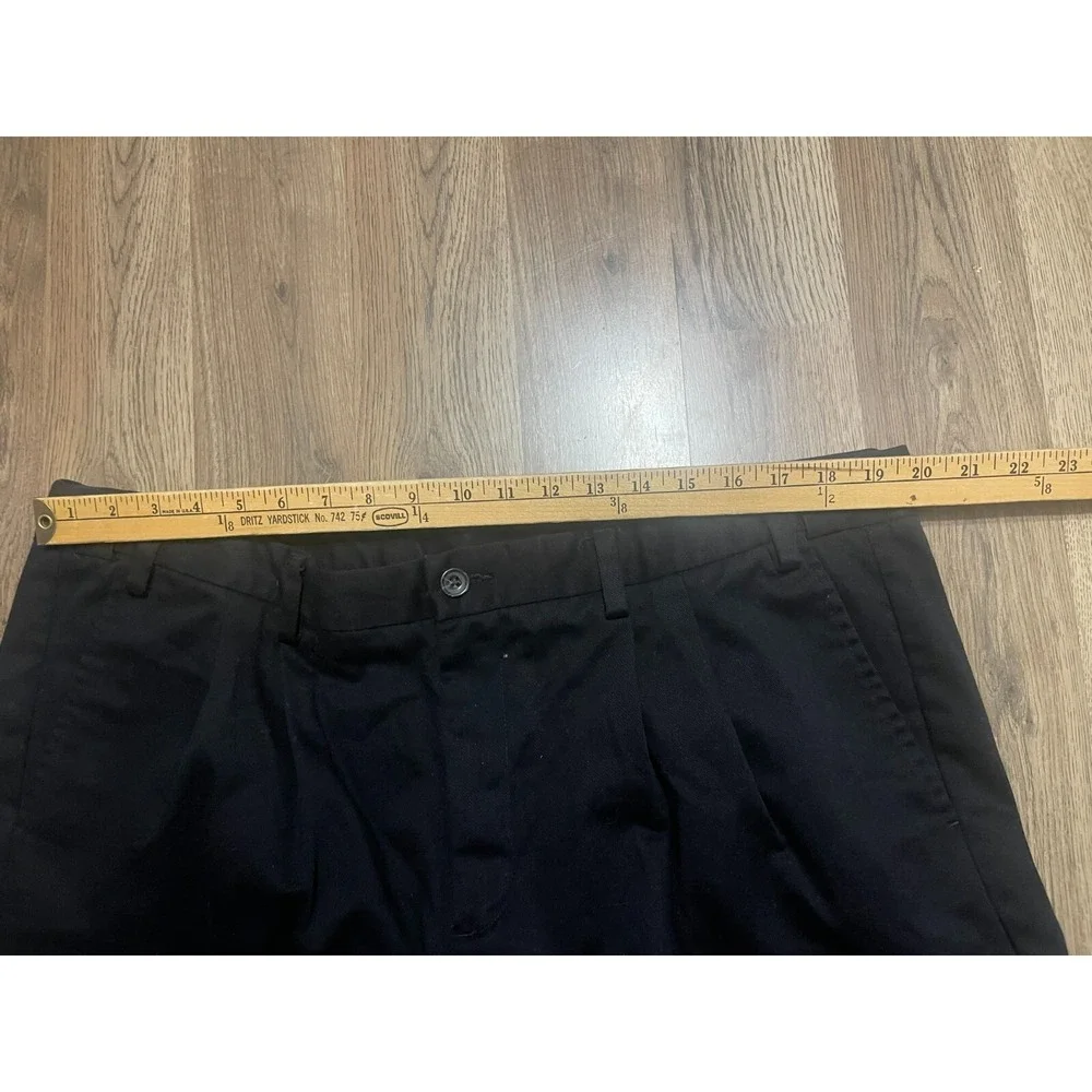 Eddie Bauer Short, Men's Size 42, Black, Dress Shorts, Pleated